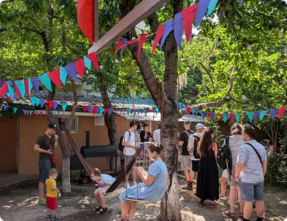 Food & Drinks в саду LAN